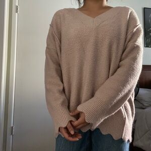 Oversized v-neck sweater
